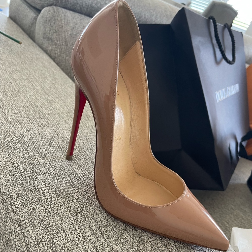 christian Louboutins come with dust bag and box